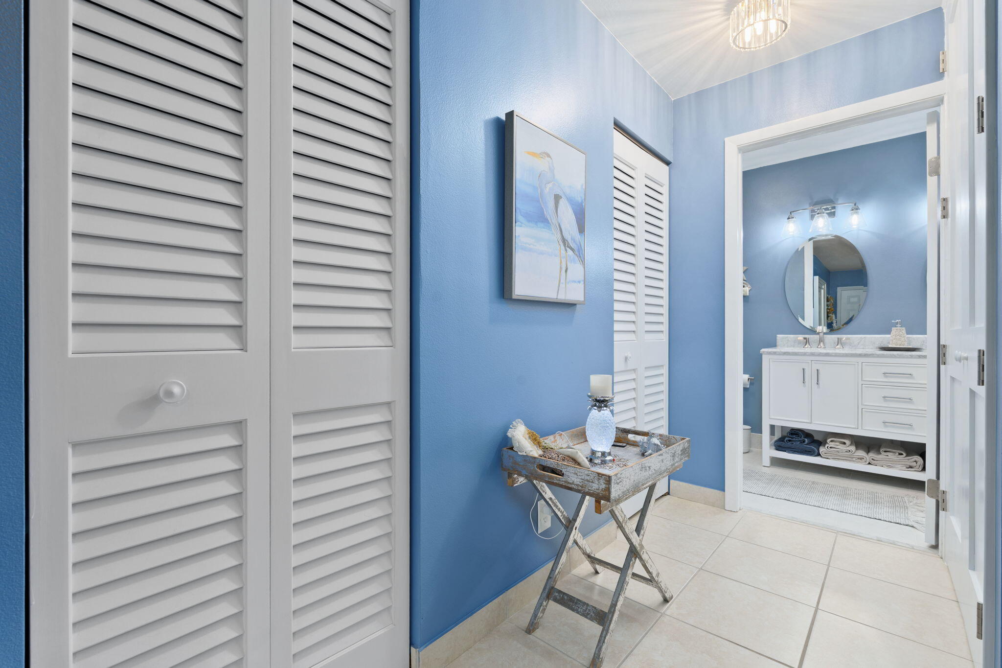 1177 South Drive Circle, Unit B Delray Beach, FL 33445 - Photo 22 of 41 OWNERS SUITE