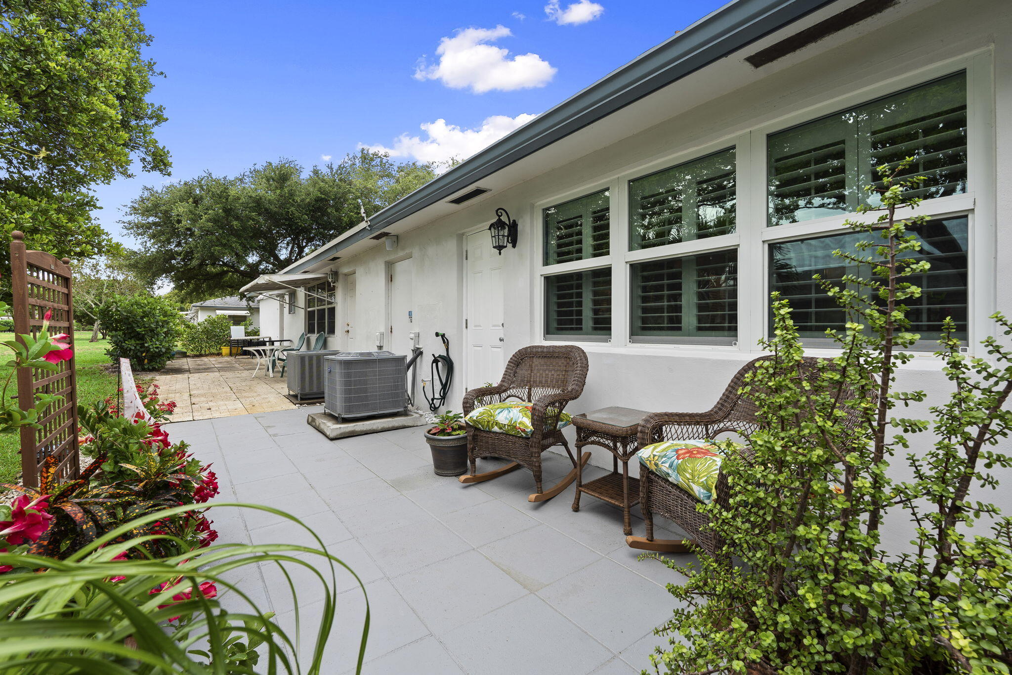 1177 South Drive Circle, Unit B Delray Beach, FL 33445 - Photo 28 of 41 BACK PATIO