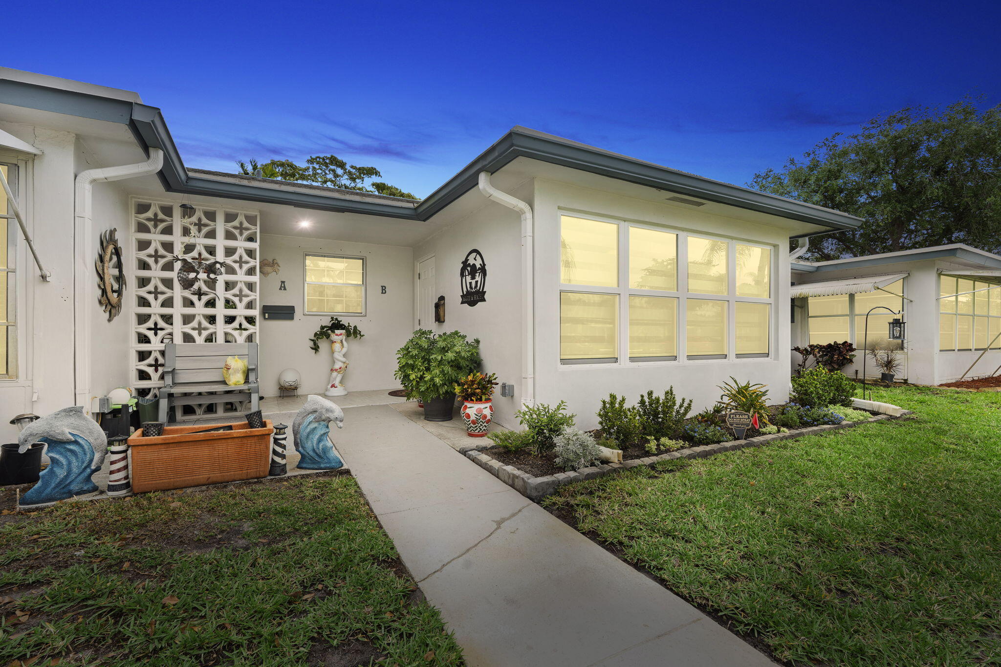 1177 South Drive Circle, Unit B Delray Beach, FL 33445 - Photo 30 of 41 FRONT EXTERIOR