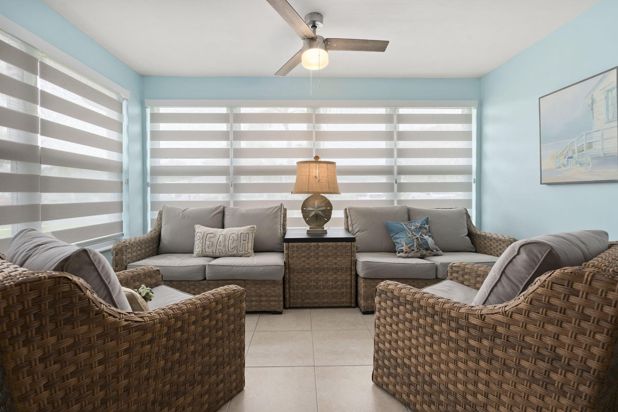 1177 South Drive Circle, Unit B Delray Beach, FL 33445 - Photo 3 of 41 FRONT SITTING ROOM