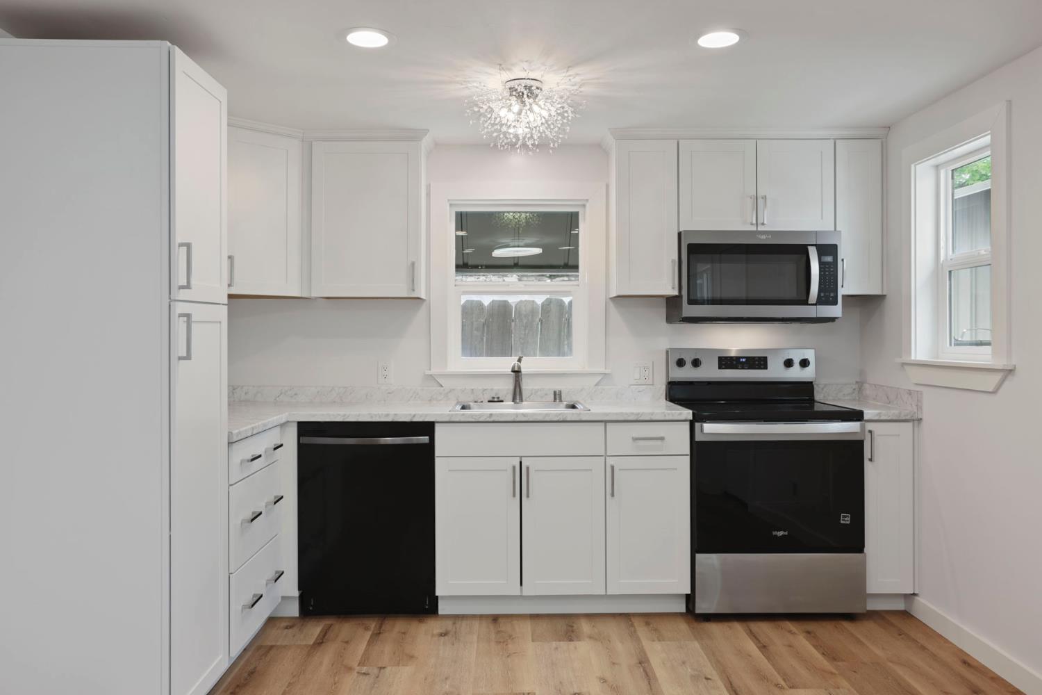 1834 Maria Court Modesto, CA 95354 - Photo 41 of 55 ADU Kitchen