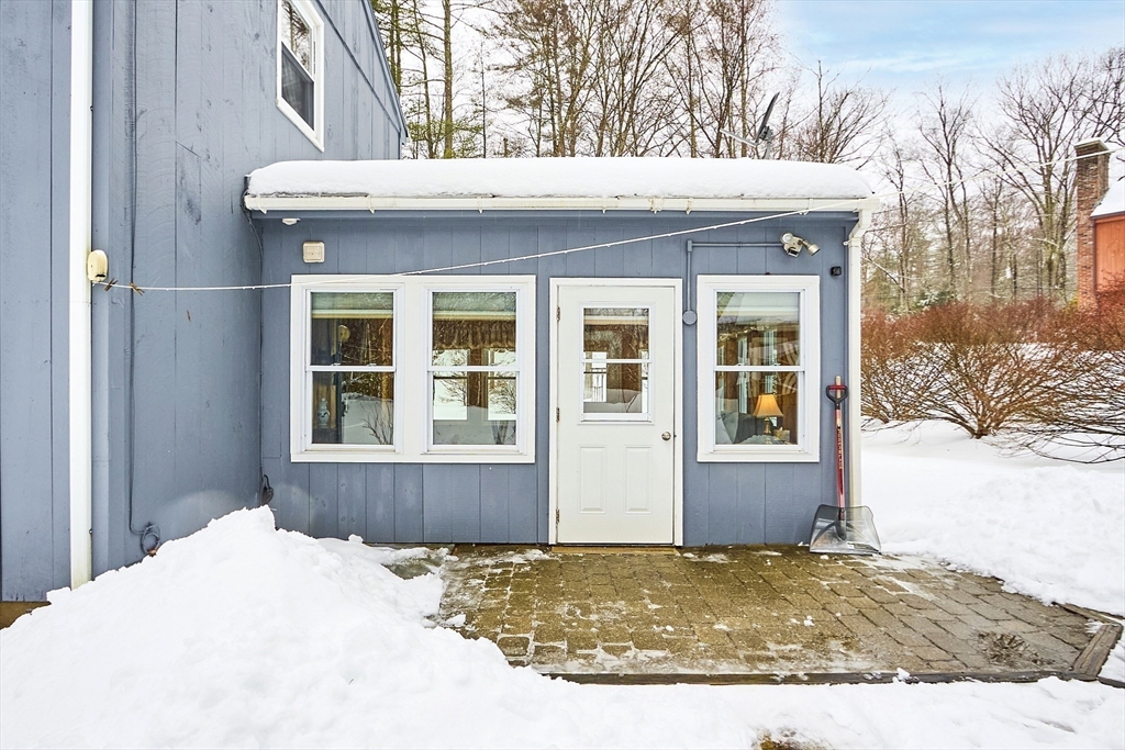 54 Stillwater Road, Unit B Deerfield, MA 01373 - Photo 8 of 40 Gallery Image 8