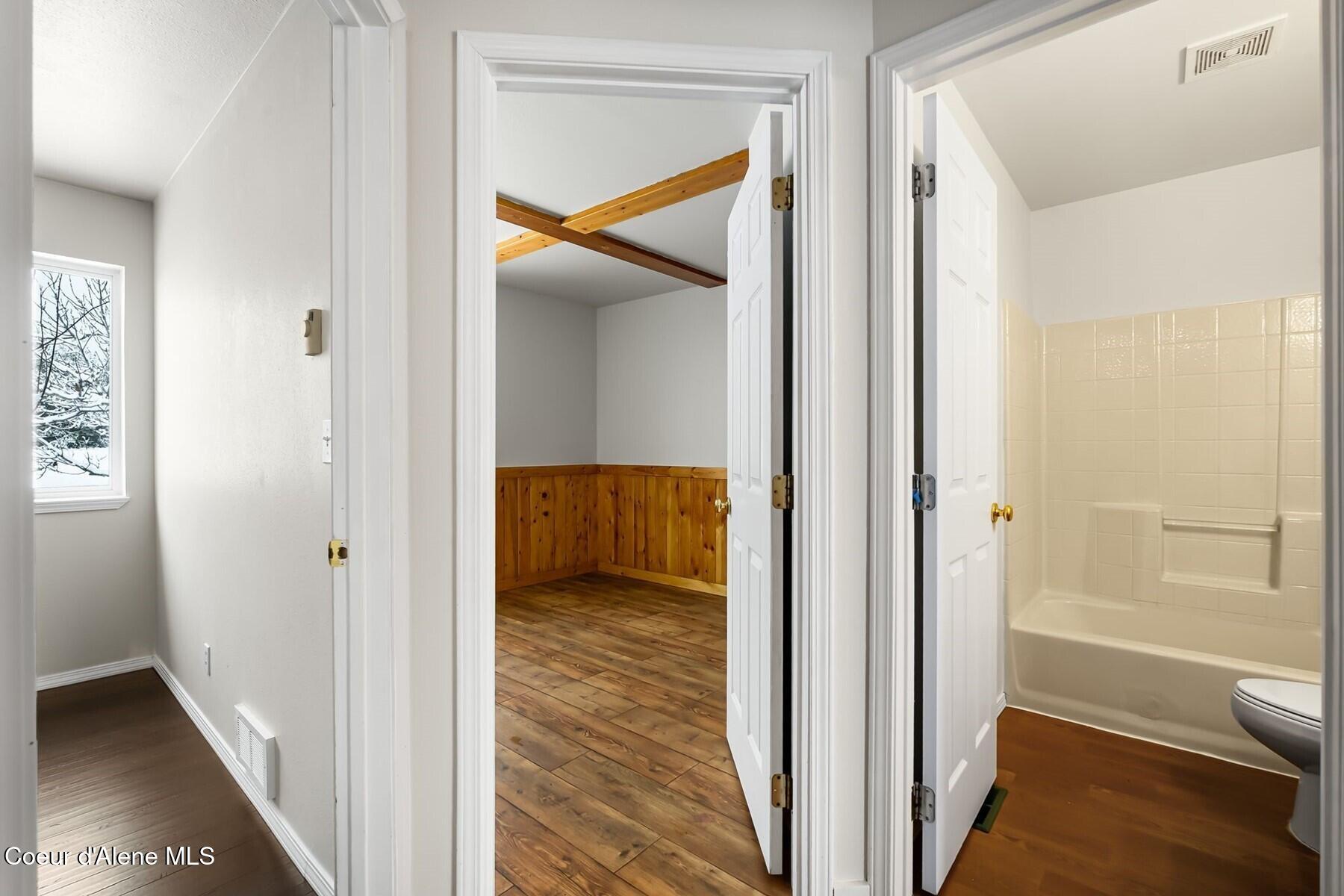 44 Campbell Loop Laclede, ID 83841 - Photo 12 of 43 Hall view of bedrooms & 1st bath