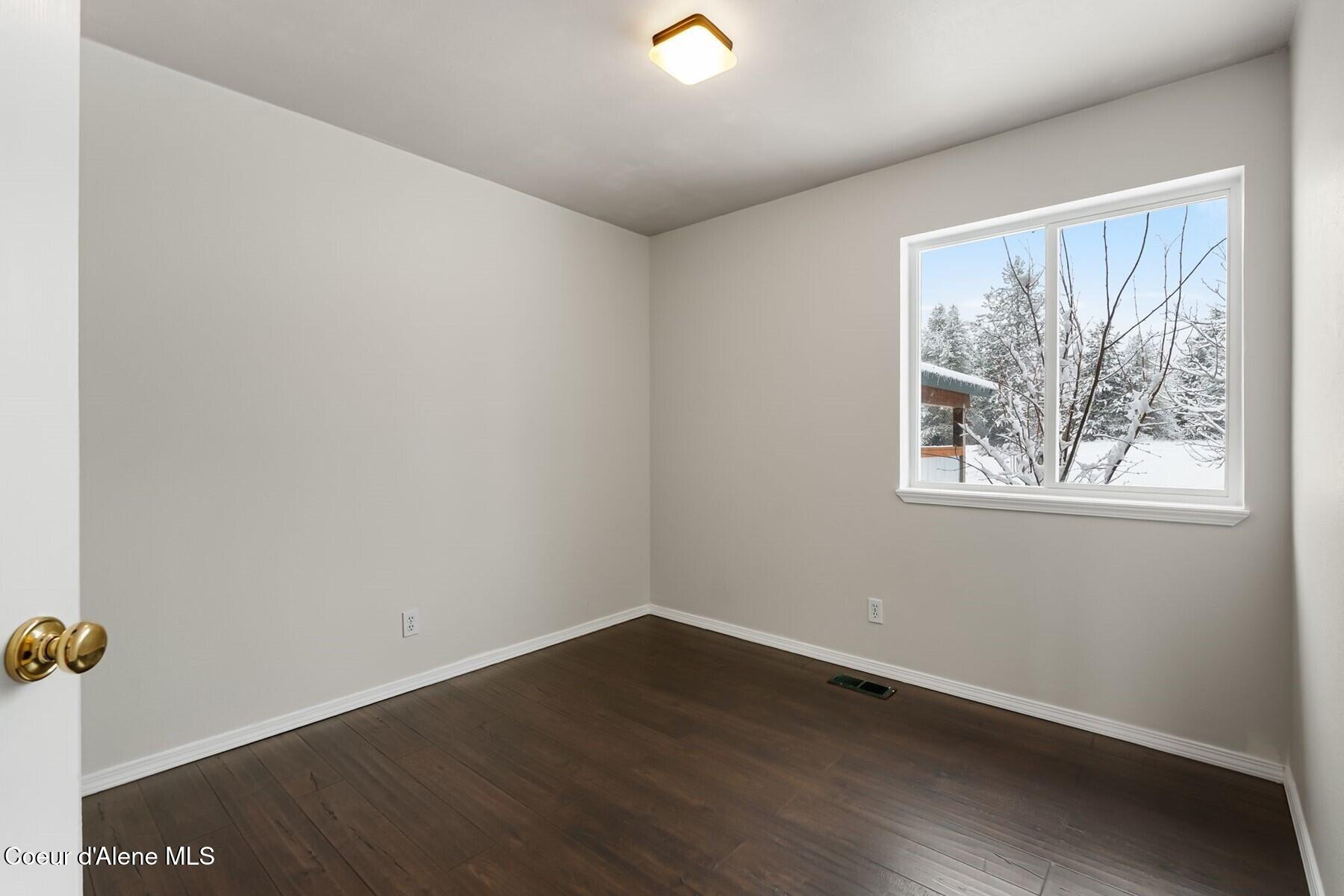 44 Campbell Loop Laclede, ID 83841 - Photo 14 of 43 Bedroom #1