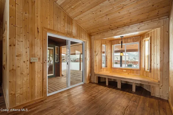 $449,000 | 44 Campbell Loop, Laclede, ID 83841