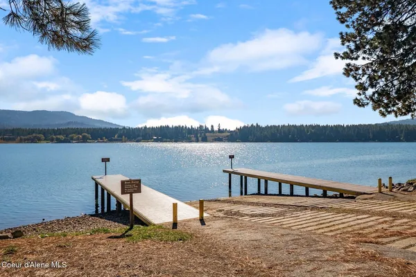 $449,000 | 44 Campbell Loop, Laclede, ID 83841