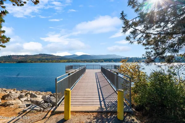 $449,000 | 44 Campbell Loop, Laclede, ID 83841