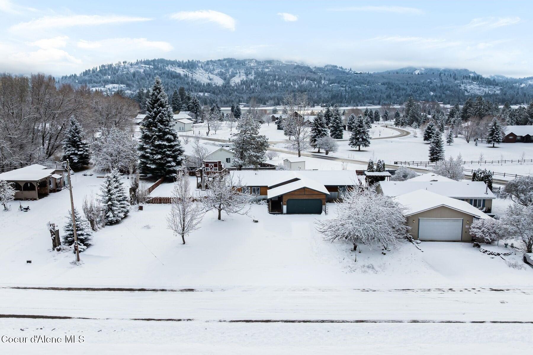 44 Campbell Loop Laclede, ID 83841 - Photo 4 of 43 Property aerial - wide view