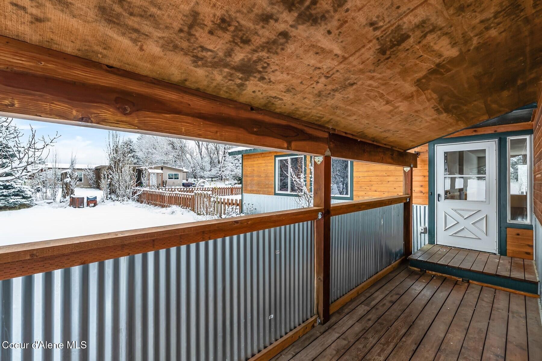 44 Campbell Loop Laclede, ID 83841 - Photo 5 of 43 Covered Porch Entry