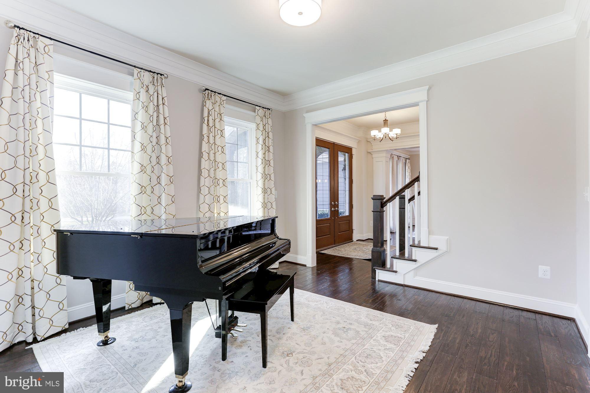 7300 Bull Run Post Office Road Centreville, VA 20121 - Photo 16 of 50 Sitting/Music Room