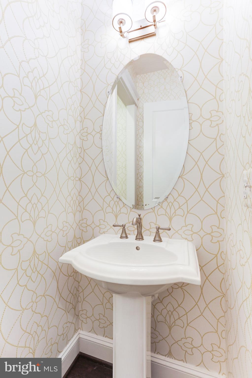 7300 Bull Run Post Office Road Centreville, VA 20121 - Photo 19 of 50 Elegant powder room