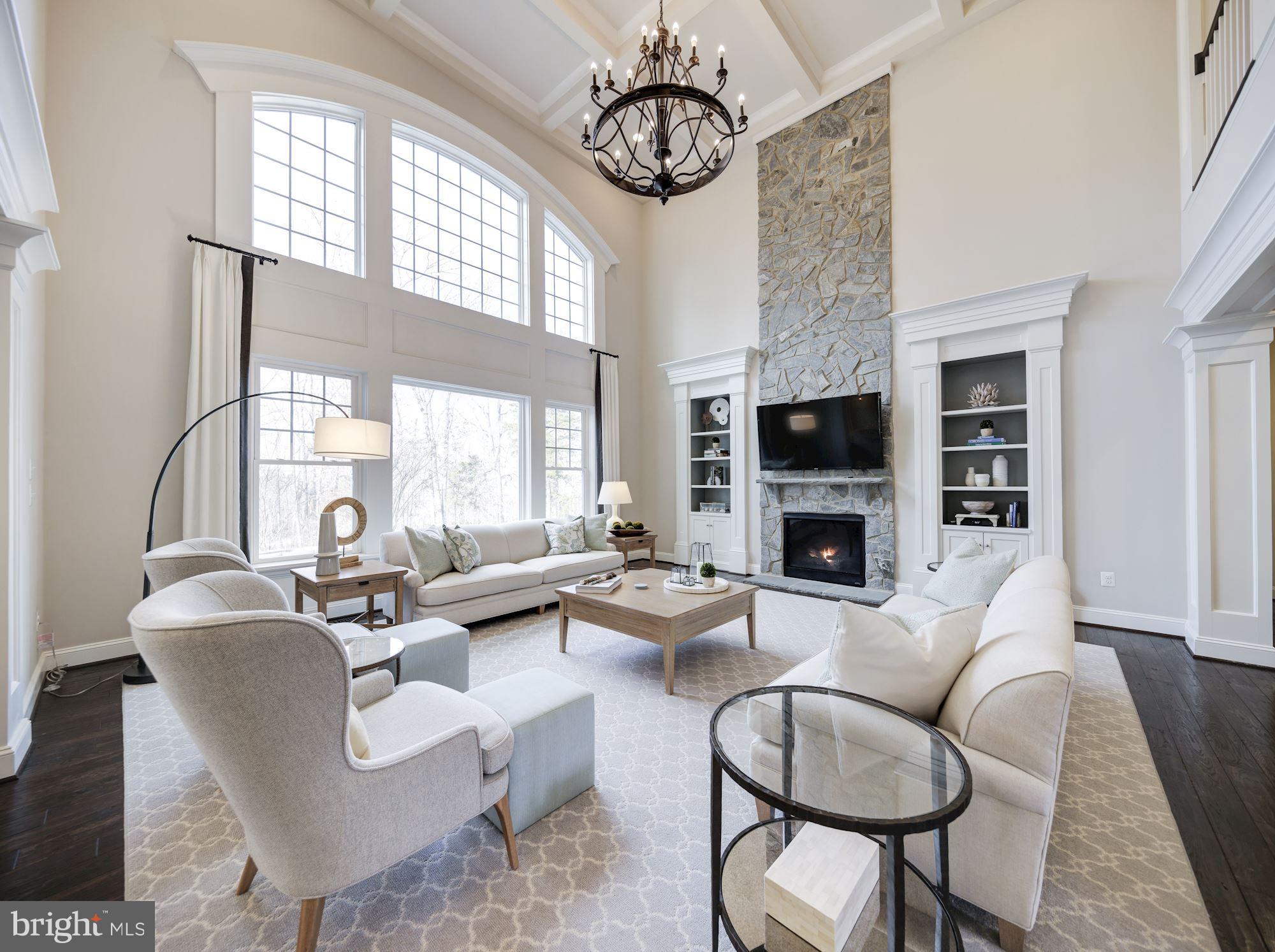 7300 Bull Run Post Office Road Centreville, VA 20121 - Photo 5 of 50 Great Room- built-ins and custom curved windows