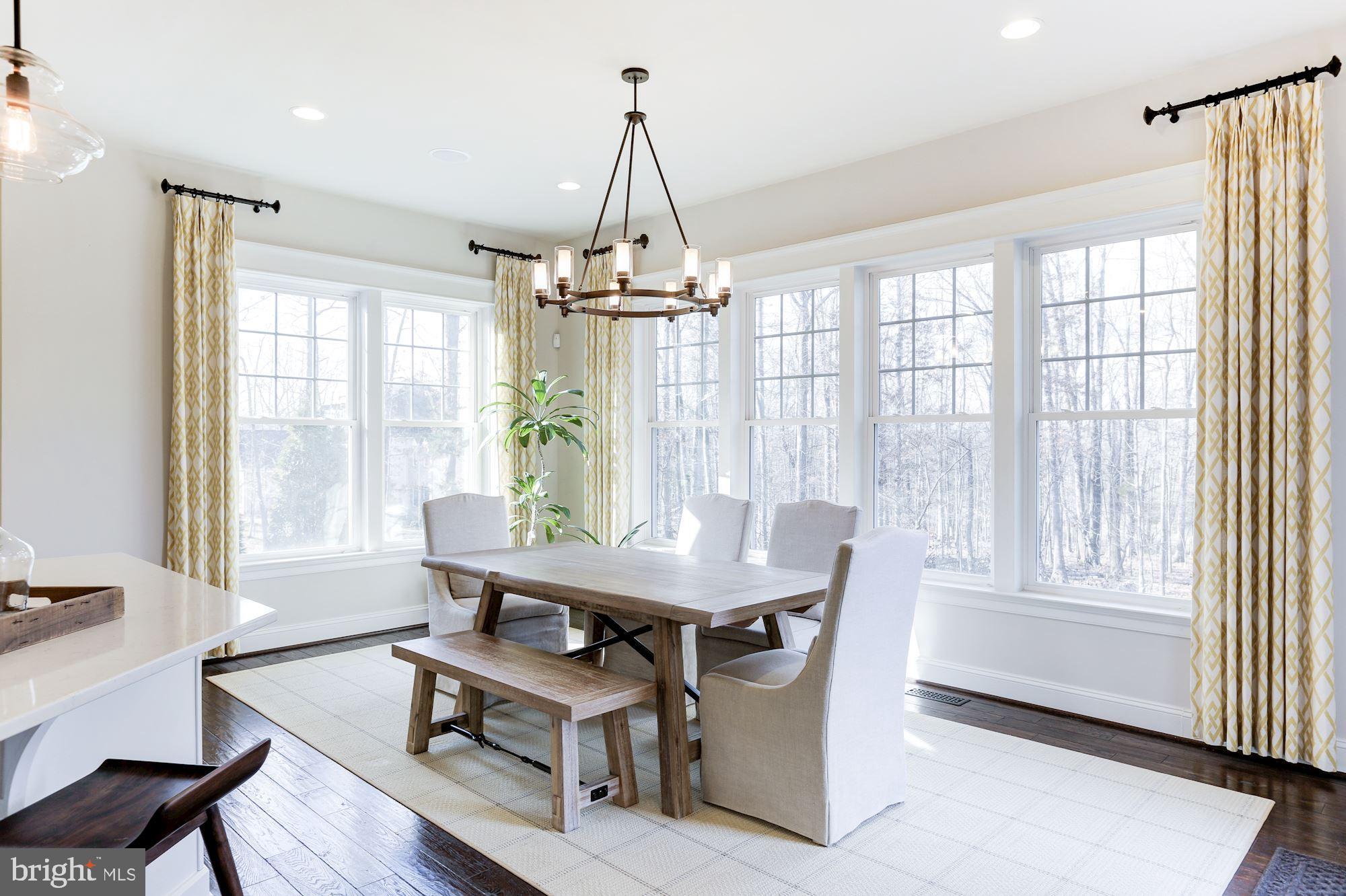 7300 Bull Run Post Office Road Centreville, VA 20121 - Photo 9 of 50 Breakfast area over looks backyard