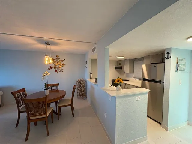 $359,900 | 464 North Paula Drive, Unit 116, Dunedin, FL 34698