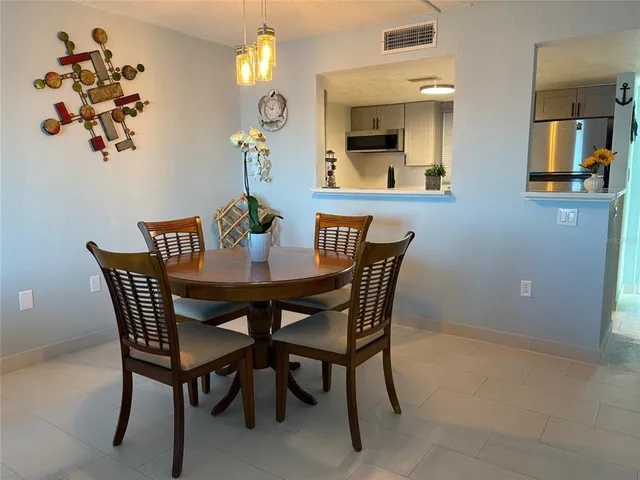 $359,900 | 464 North Paula Drive, Unit 116, Dunedin, FL 34698