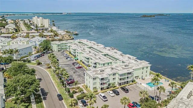 $359,900 | 464 North Paula Drive, Unit 116, Dunedin, FL 34698