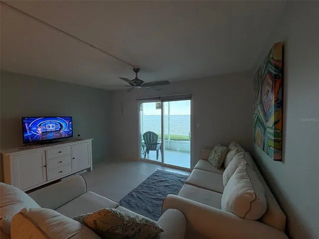 $359,900 | 464 North Paula Drive, Unit 116, Dunedin, FL 34698