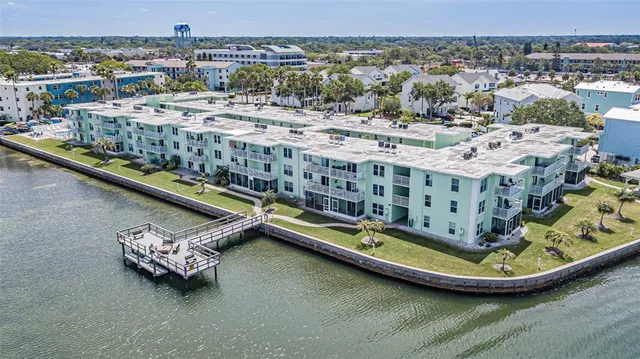 $359,900 | 464 North Paula Drive, Unit 116, Dunedin, FL 34698