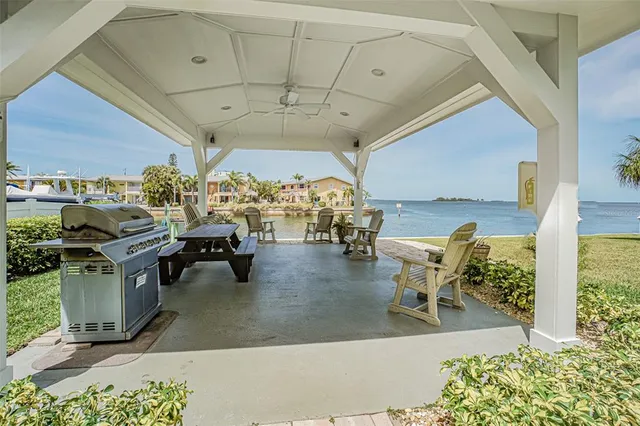 $359,900 | 464 North Paula Drive, Unit 116, Dunedin, FL 34698