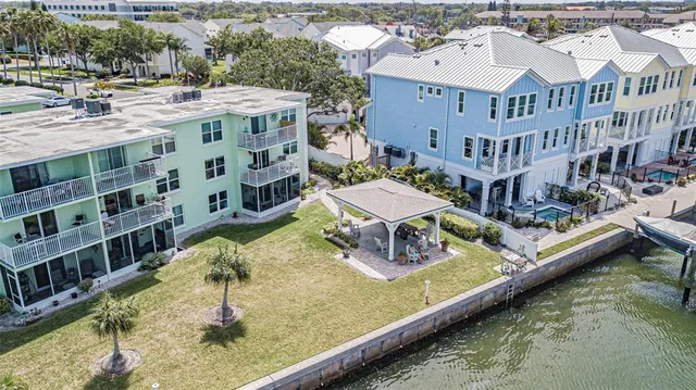 $359,900 | 464 North Paula Drive, Unit 116, Dunedin, FL 34698