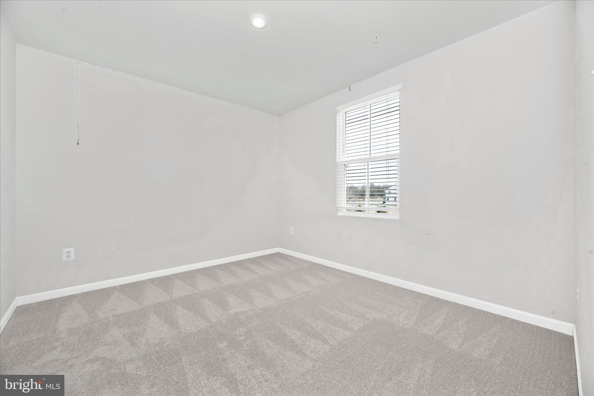 336 Burnside Avenue Taneytown, MD 21787 - Photo 34 of 53 an empty room with windows