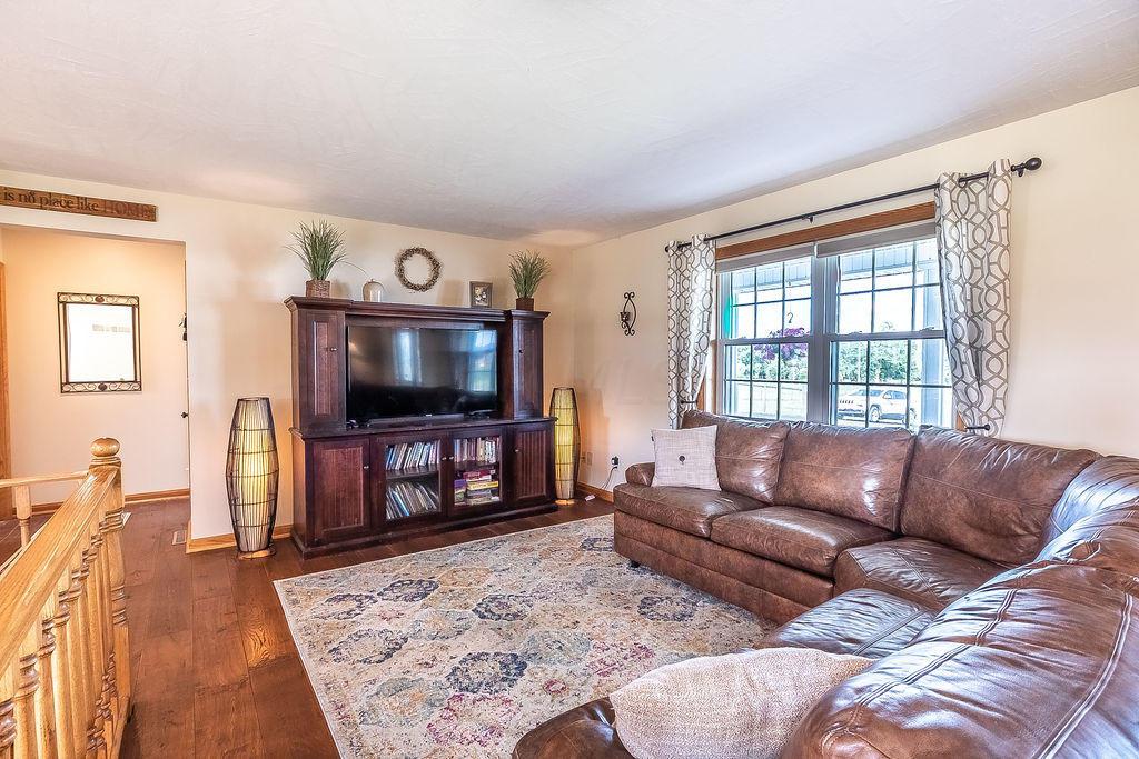 6881 Sharp Road Mount Vernon, OH 43050 - Photo 8 of 28 Gallery Image 8