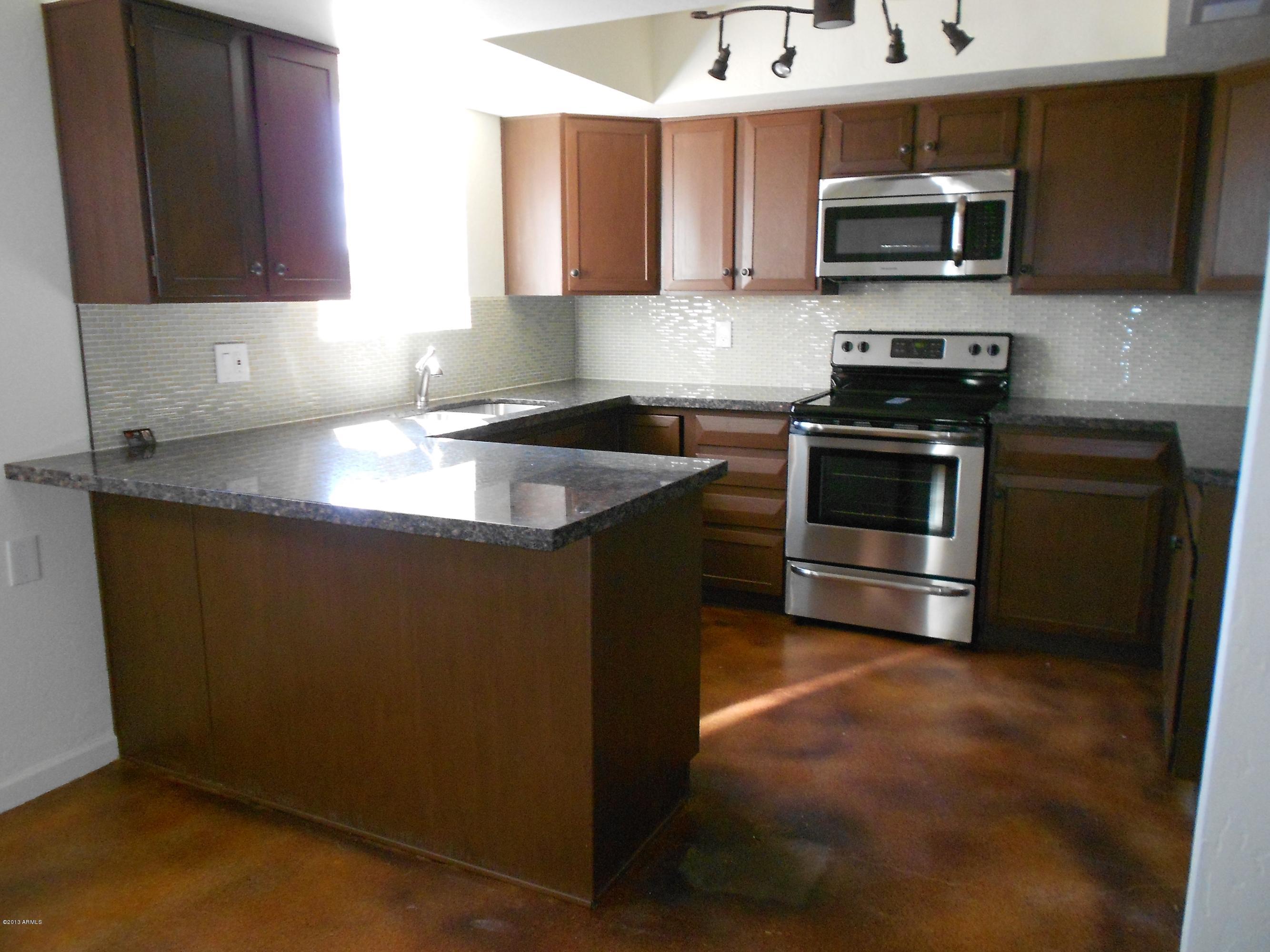 2906 South Price Road Tempe, AZ 85282 - Photo 4 of 25 DSCN8493