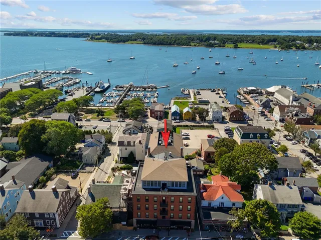 $795,000 | 423 Hope Street, Unit 1A, Bristol, RI 02809