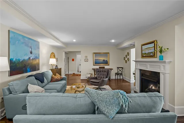 $795,000 | 423 Hope Street, Unit 1A, Bristol, RI 02809