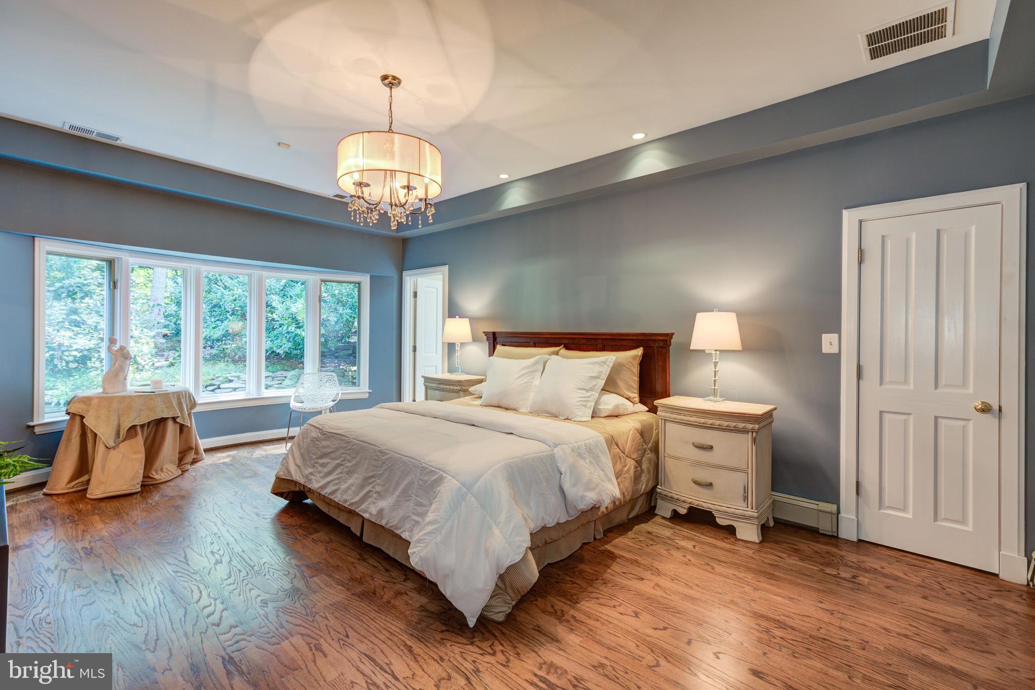 724 Clear Spring Road Great Falls, VA 22066 - Photo 35 of 57 Second master suite