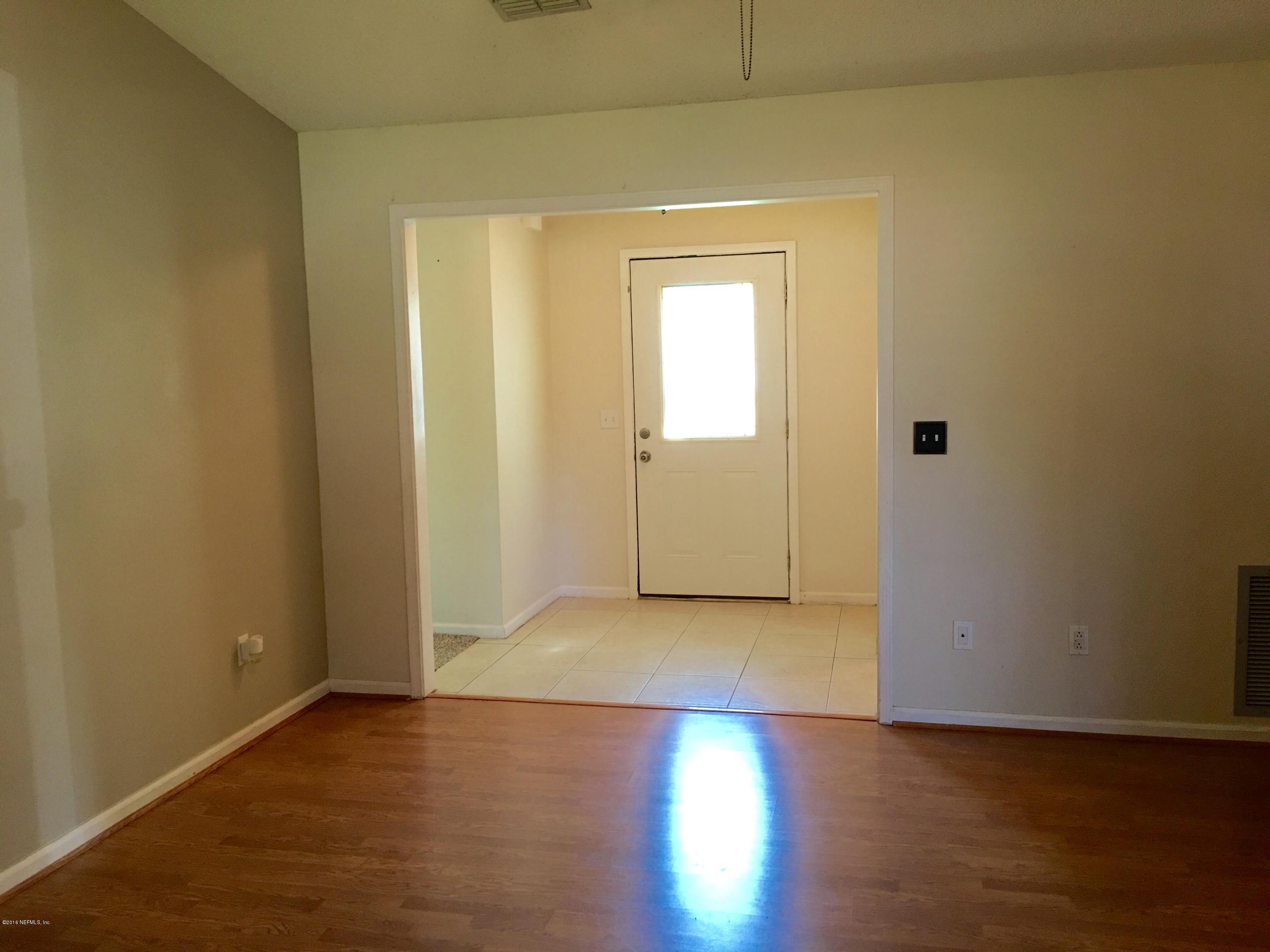 10846 Rutherford Court Jacksonville, FL 32257 - Photo 10 of 34 Hallway Entrance