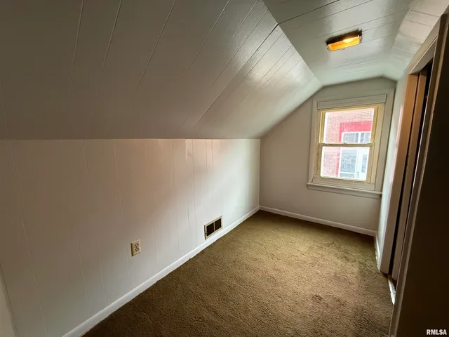 $54,900 | 3119 North Western Avenue, Peoria, IL 61604