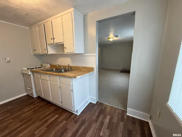 $59,900 | 3119 North Western Avenue, Peoria, IL 61604