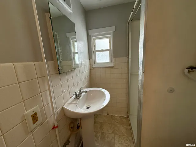 $59,900 | 3119 North Western Avenue, Peoria, IL 61604