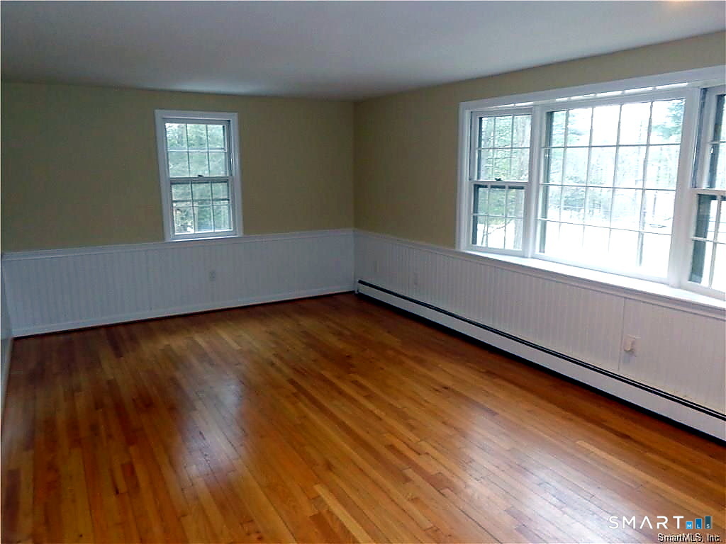 21 Saddle Ridge Drive Simsbury, CT 06092 - Photo 11 of 20