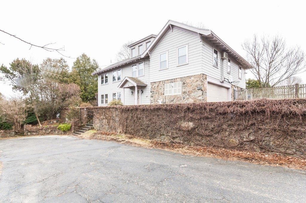 35 Pilgrim Road Marblehead, MA 01945 - Photo 2 of 29 Gallery Image 2