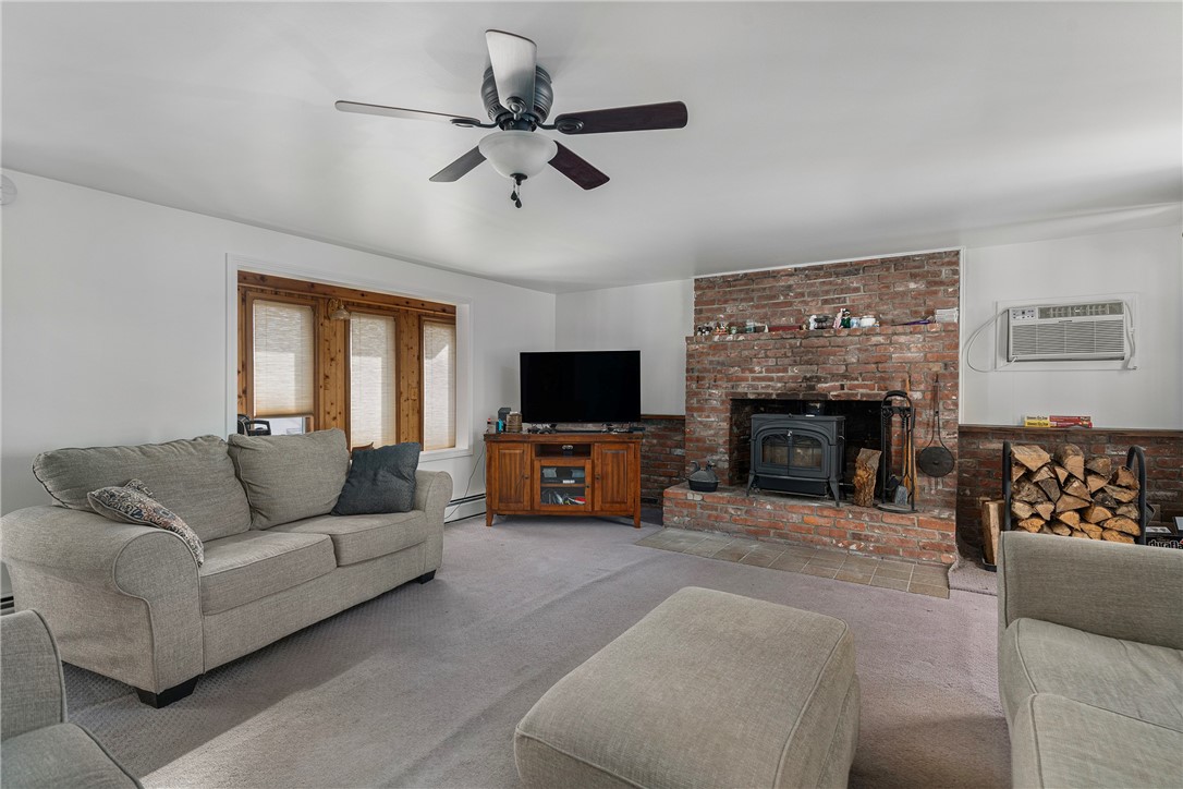 152 Blackrock Road Coventry, RI 02816 - Photo 5 of 18