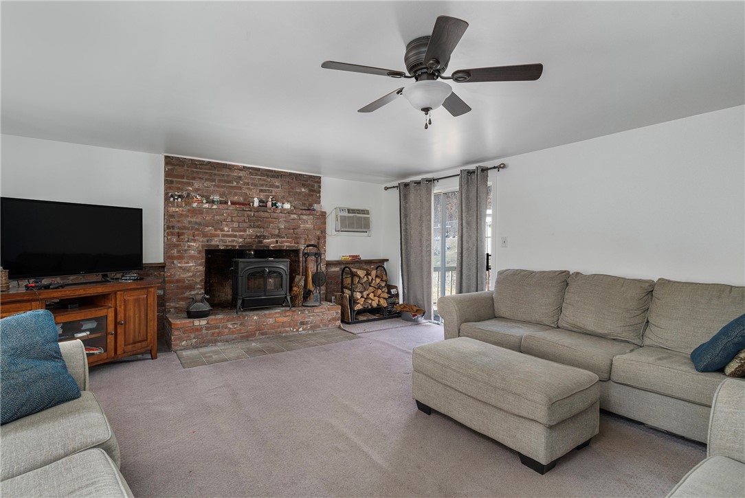 152 Blackrock Road Coventry, RI 02816 - Photo 6 of 18