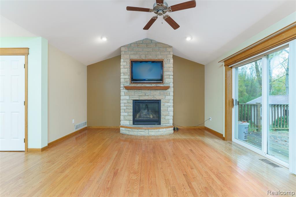3410 Hogback Road Fowlerville, MI 48836 - Photo 5 of 36 Gallery Image 5