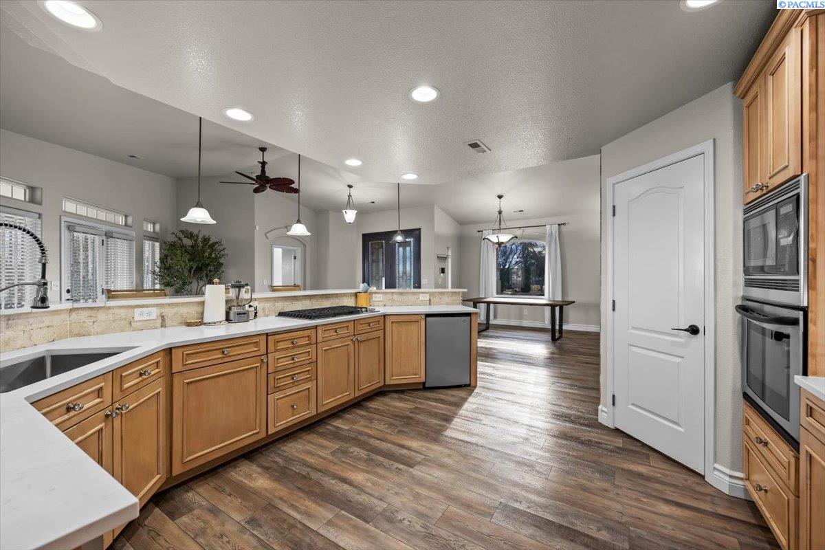 1315 Ridgeview Court Sunnyside, WA 98944 - Photo 8 of 40 Gallery Image 8