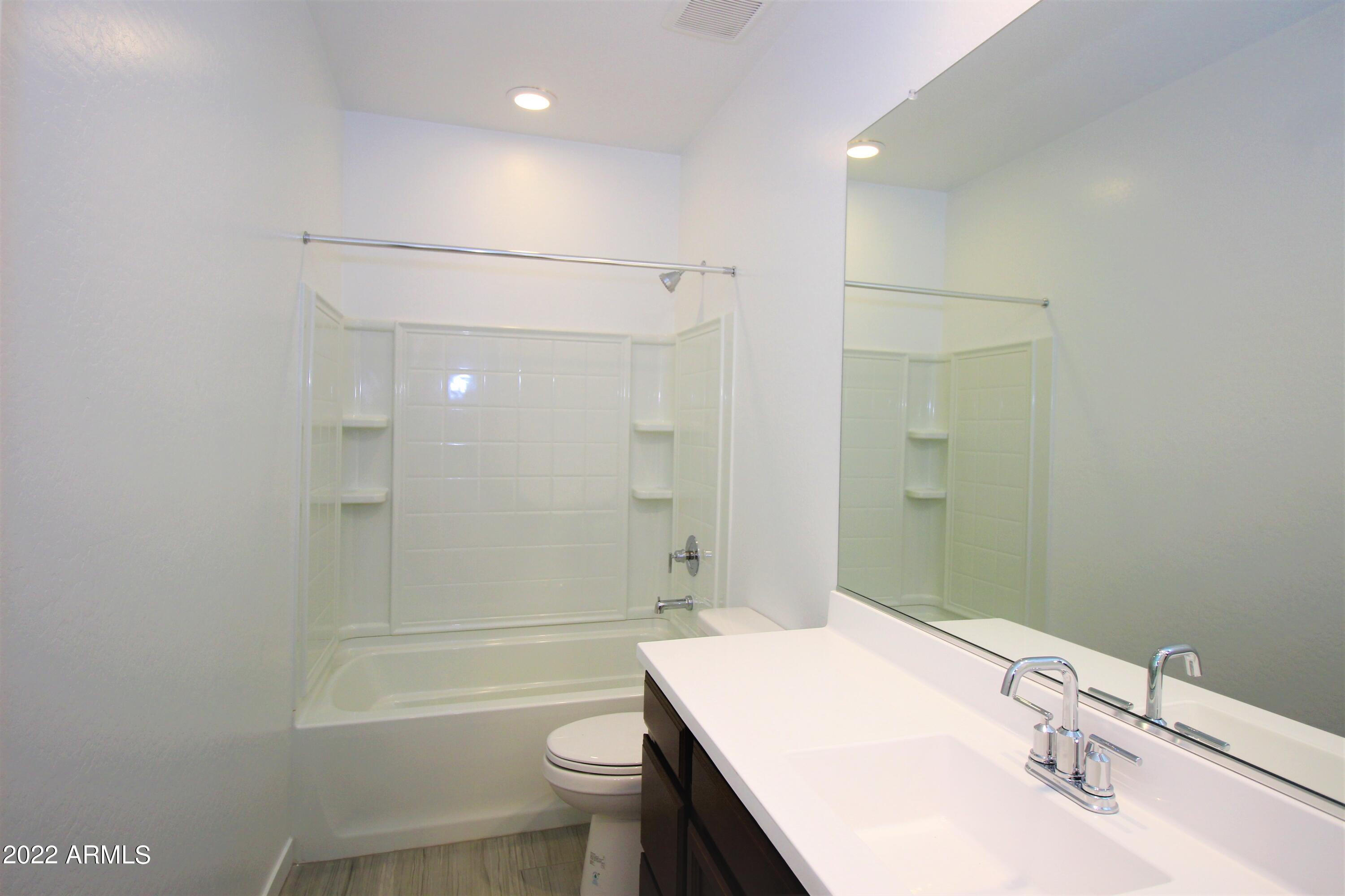 9241 West Roma Avenue Phoenix, AZ 85037 - Photo 12 of 23 Photo #12