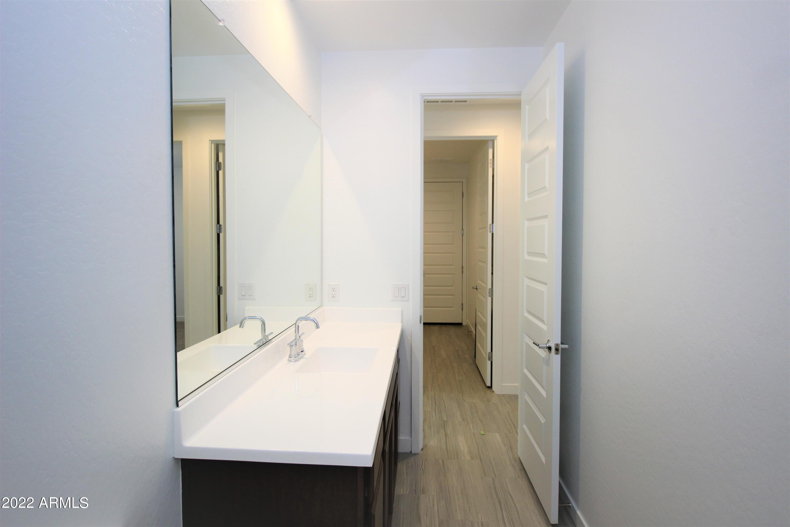 9241 West Roma Avenue Phoenix, AZ 85037 - Photo 13 of 23 Photo #13