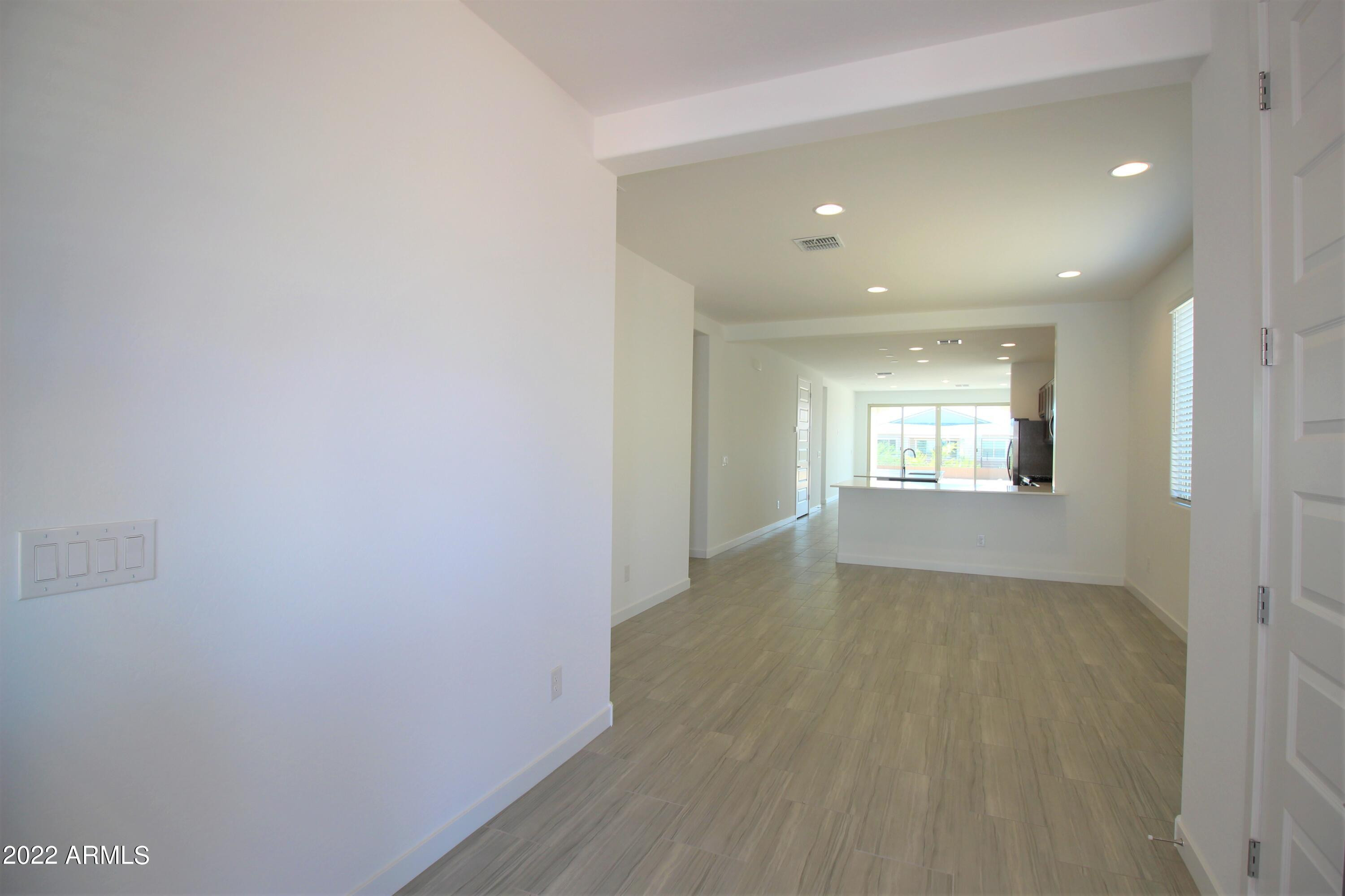 9241 West Roma Avenue Phoenix, AZ 85037 - Photo 7 of 23 Photo #7