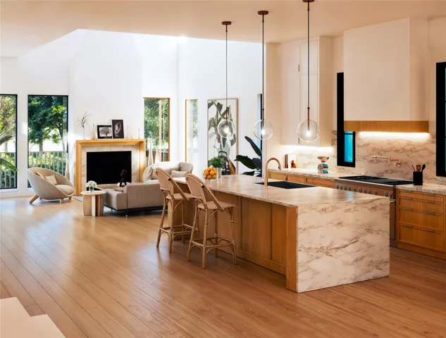 $2,075,000 | 3606 Aberdeen Way, Houston, TX 77025