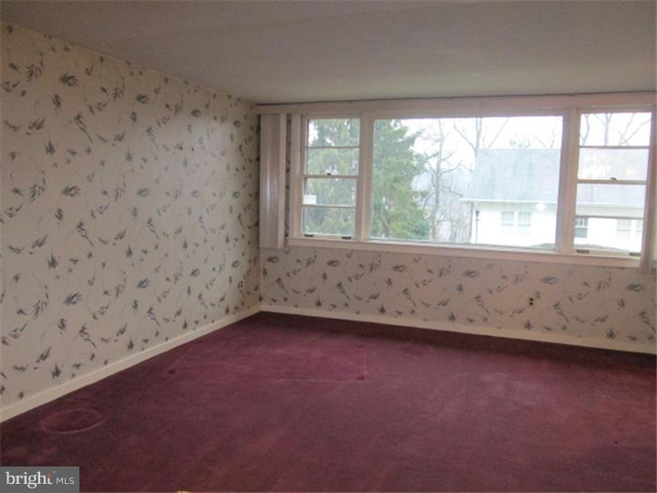 1813 Holly Road Reading, PA 19602 - Photo 14 of 25