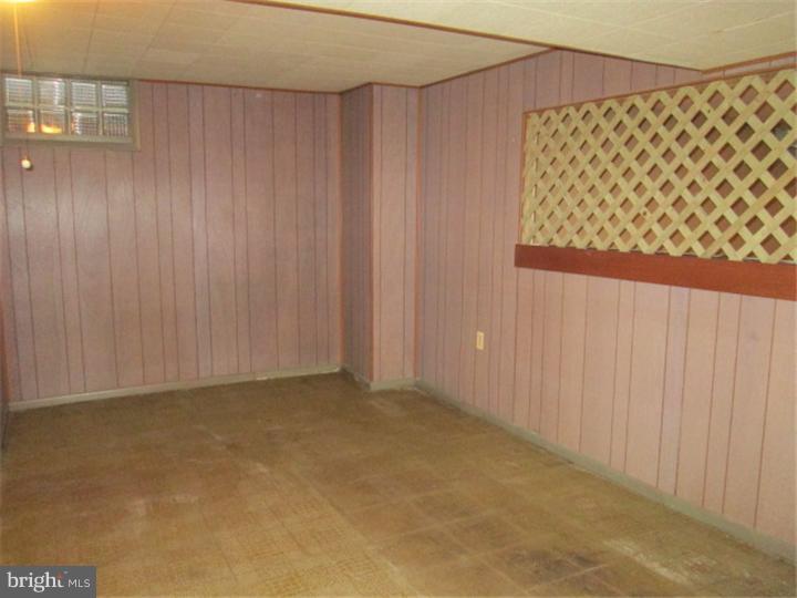 1813 Holly Road Reading, PA 19602 - Photo 23 of 25