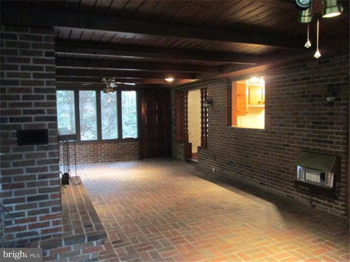 1813 Holly Road Reading, PA 19602 - Photo 8 of 25