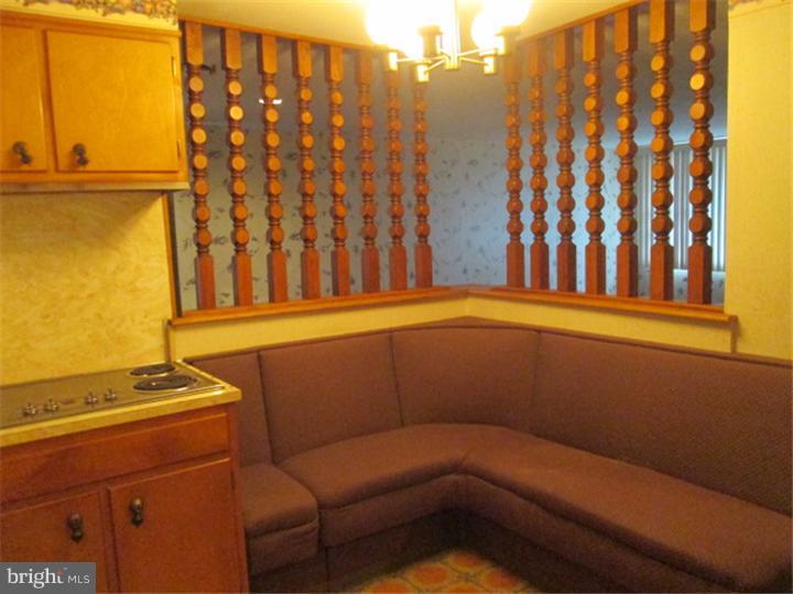 1813 Holly Road Reading, PA 19602 - Photo 10 of 25