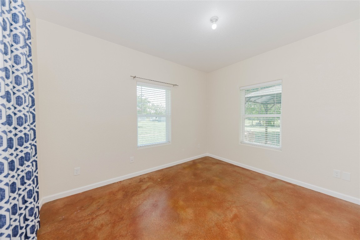 107 Silver Fox Waco, TX 76705 - Photo 28 of 33 an empty room with a window
