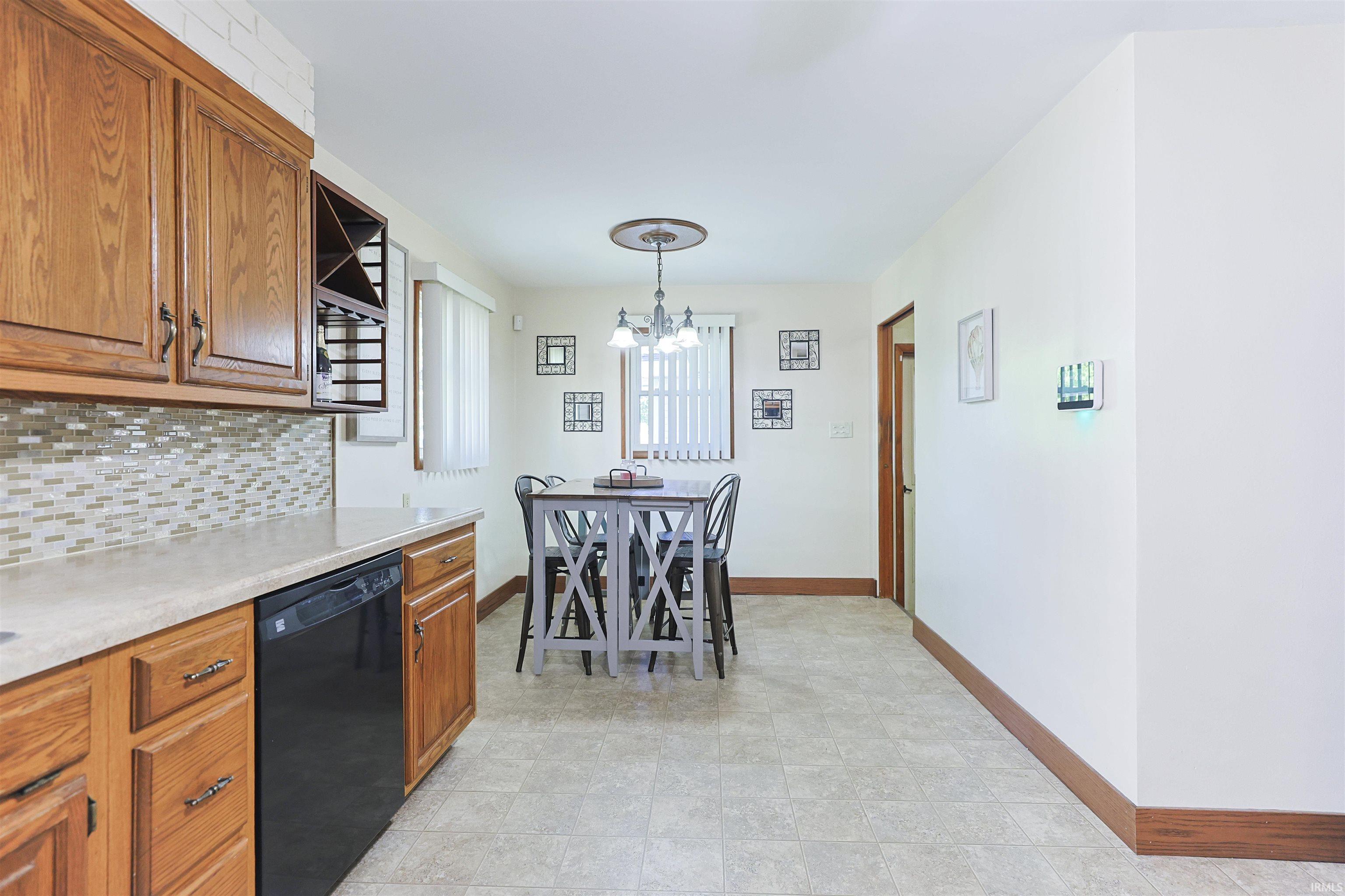 1005 Violet Road Elkhart, IN 46514 - Photo 5 of 45
